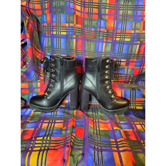 STEVE MADDEN HEELS, BOOTS 7.5 - Picture 2 of 8